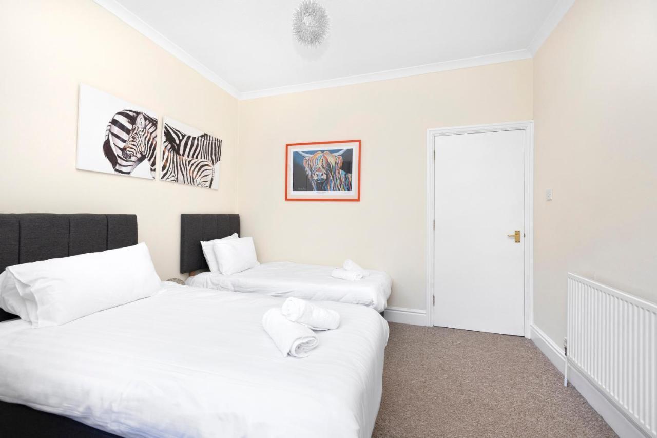 Joivy Modern Flat On Rose Street Apartment Edinburgh Exterior photo